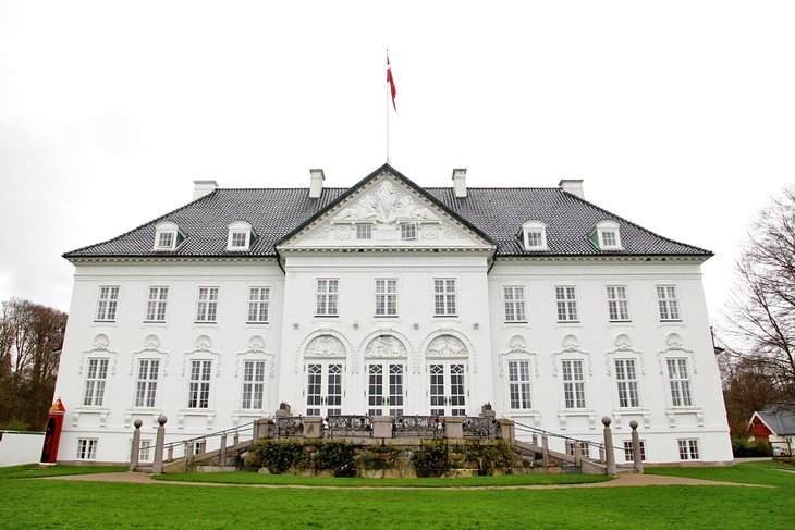 Palace and Marselisbor Park and Park