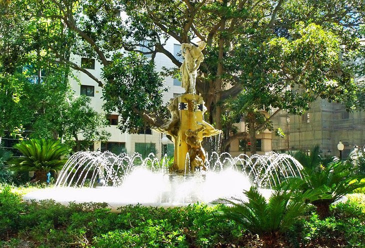 Gabriel Miró Square