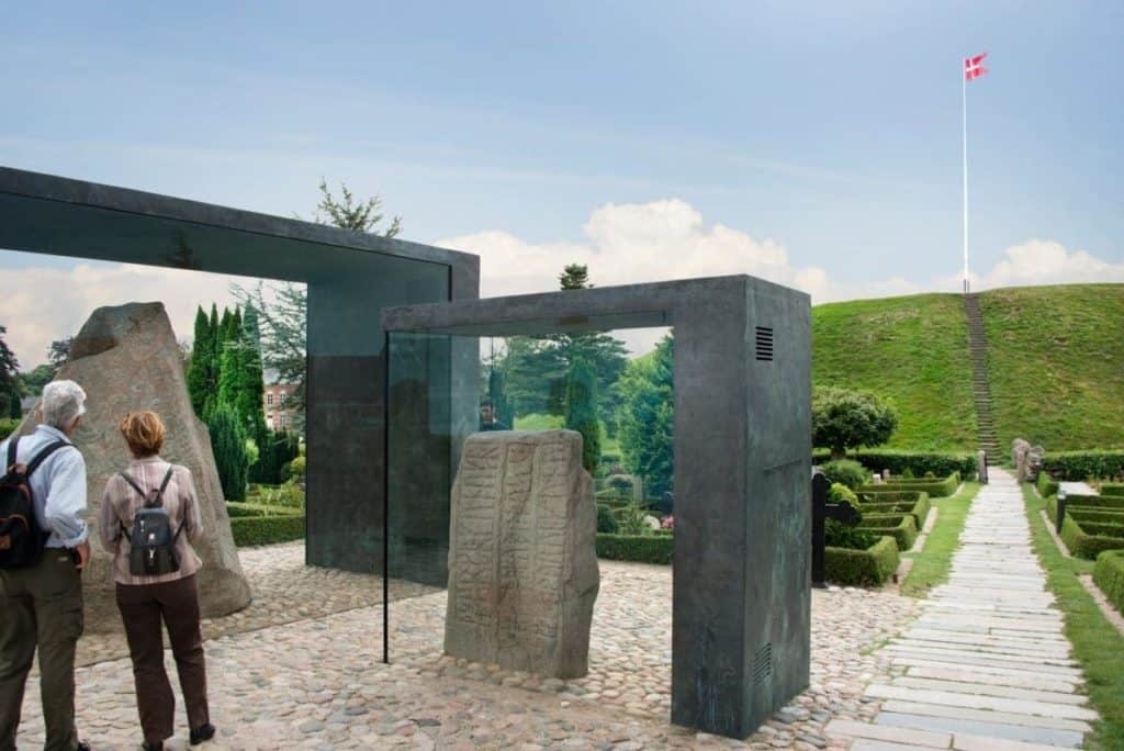 Kings Jelling - Casa Vikingilor