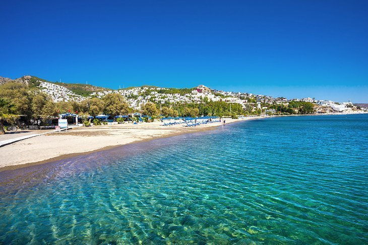Do the beach on the beaches of the Bodrum peninsula