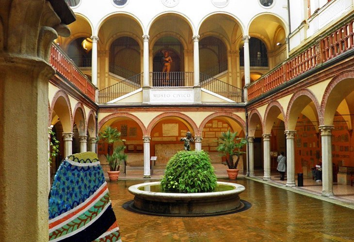 Archaeological Civic Museum (Muzeul Arheological)