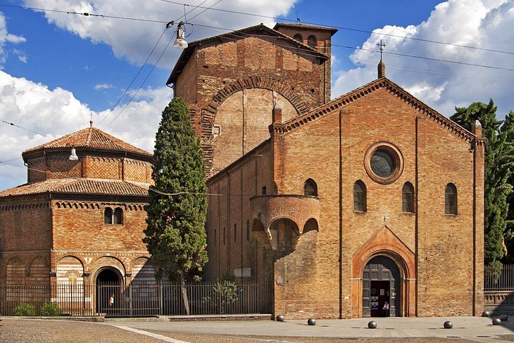 Santo Stefano (St. Stephen's Basilica)
