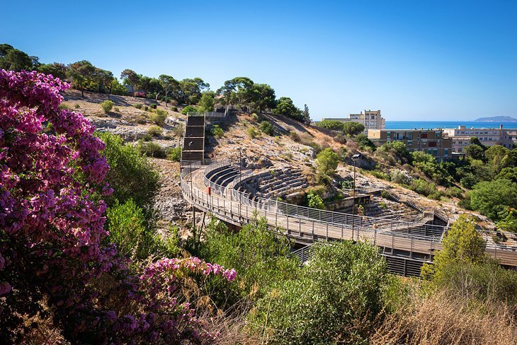 The Romanian amphitheater