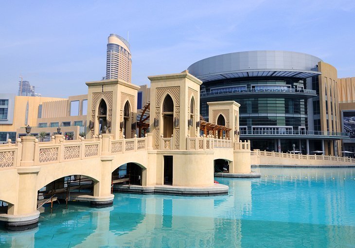 Sneak up in some shopping at Dubai Mall