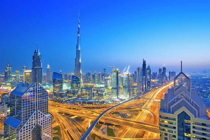 Walk on the road sheikh zayed