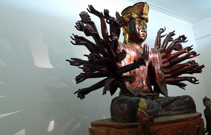 Visit the Hanoi Plastic Art Museum