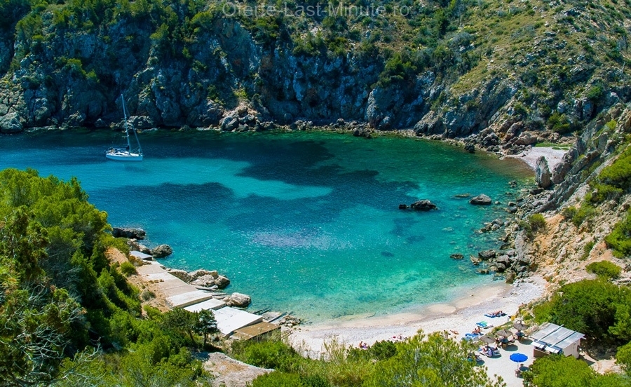 The beach by the in serum