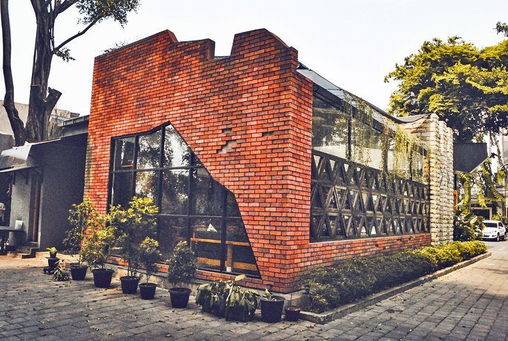 Explore Kemng, the most fashionable neighborhood in Jakarta
