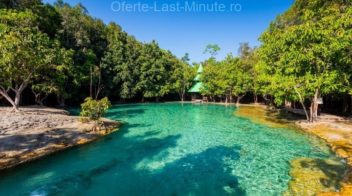 The Emerald Pool (Smarald Pool)