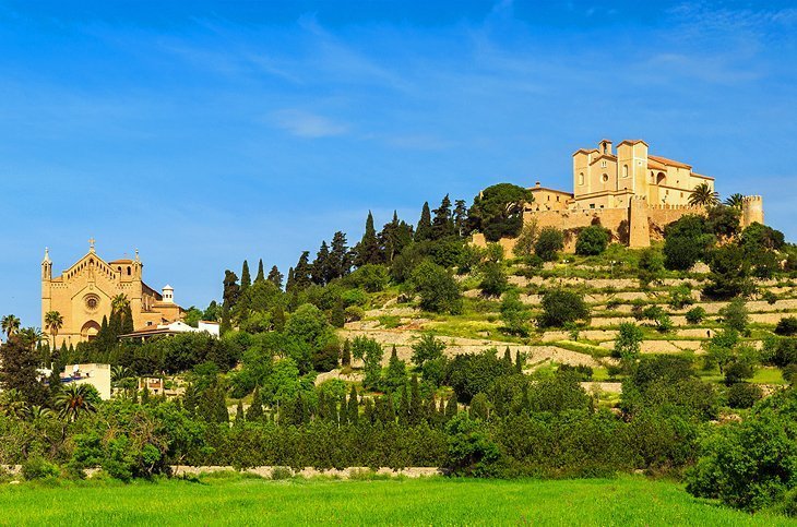 Art Historical City of Artin