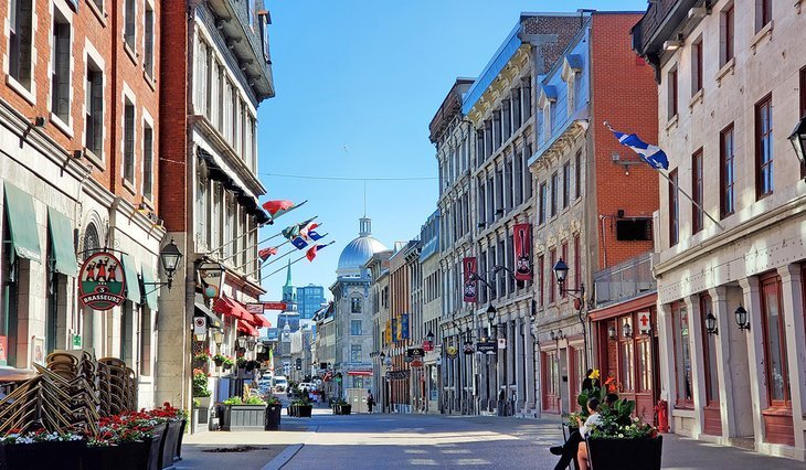 Wandered through the old Montreal (Vieux-Montréal)
