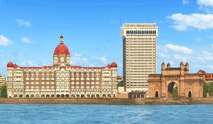 Take pictures with Taj Mahal Palace, Mumbai