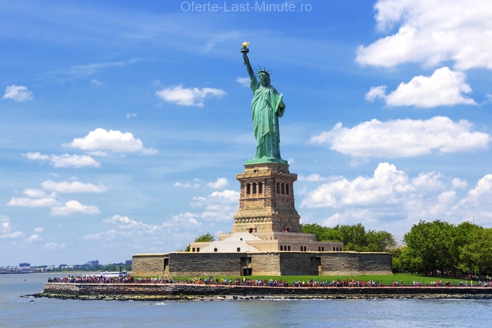 The island of Ellis and the Statue of Liberty