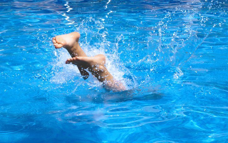 Disney Water Parks \ 'S Typhoon Lagoon and Blizzard Beach