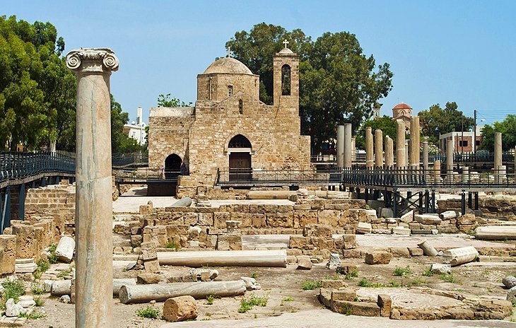 Hryșopolitissa's Basilica and St. Paul's pillar