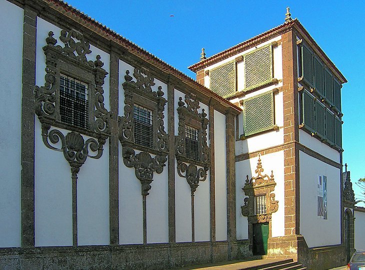 MUZEUL CARLOS MACHADO-SACRE ART NUCLEY