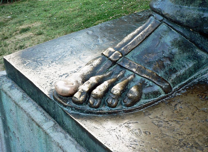 Visit the People's Square