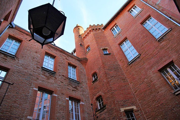 Paul Dupuy Museum (Precieux Art Museum)