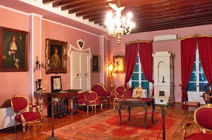 The Roma Mansion