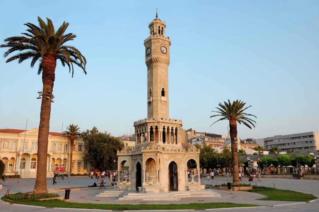 About Izmir (Turkey), how do you get, when, tourist periods and attractions