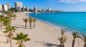 Bundle: 1 week holiday in Alicante – £245 pp (flight and accomodation)