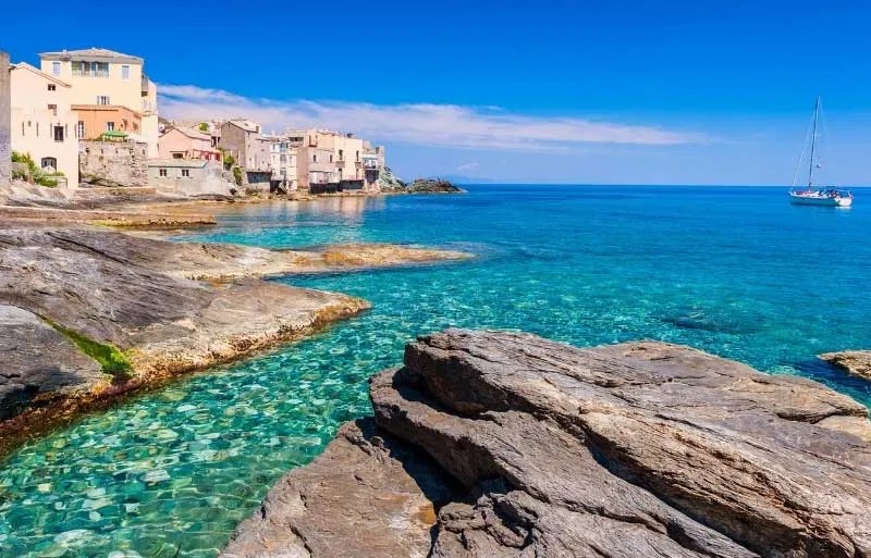 About Corsica (France), when to go, good periods and tourist attractions