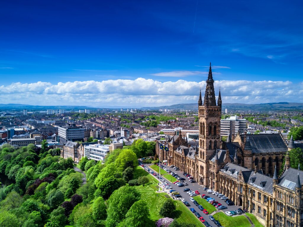 Cheap round trip flights to Glasgow from £30 pp