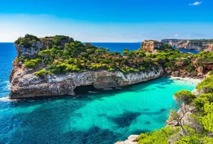 Cheap flights to Majorca from Belgium for €49 (roundtrip)